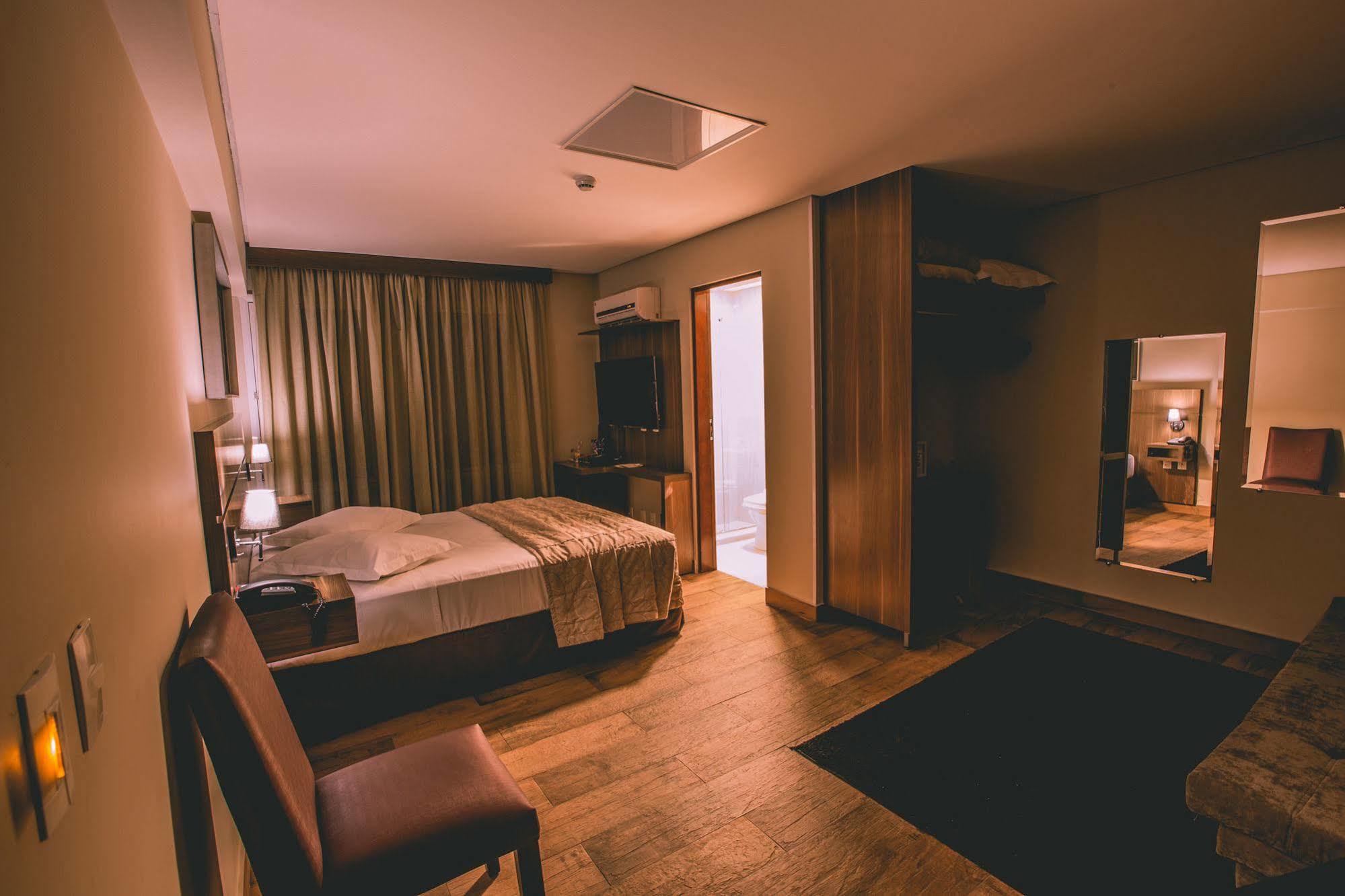 Padom Business Hotel Браганса-Паулиста Экстерьер фото